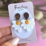 Daisy Drop White Earrings
