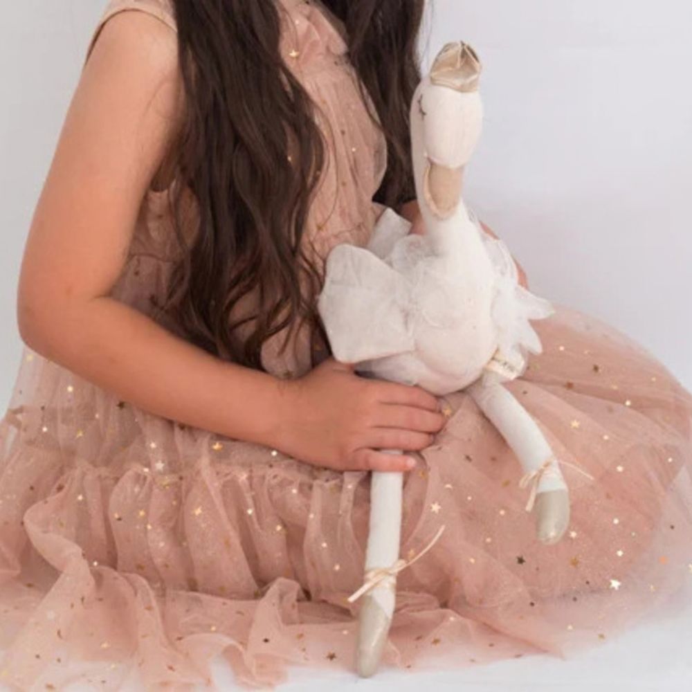 Princess_Ophelia_the_swan_4_1.jpg